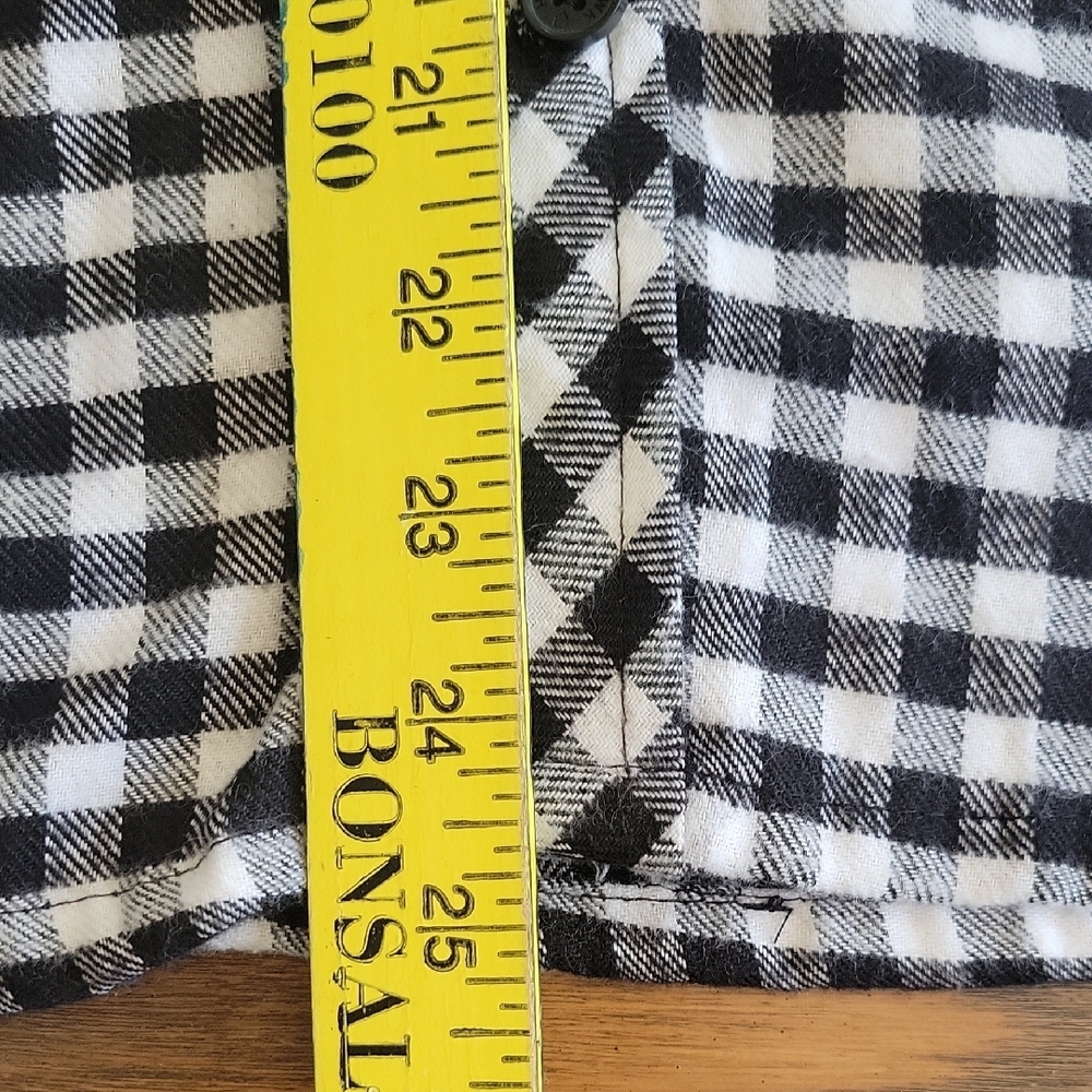 NWT-- TONY HAWK Men's Black and White Checkered Hoodie Shirt | Size: M - Picture 7 of 11